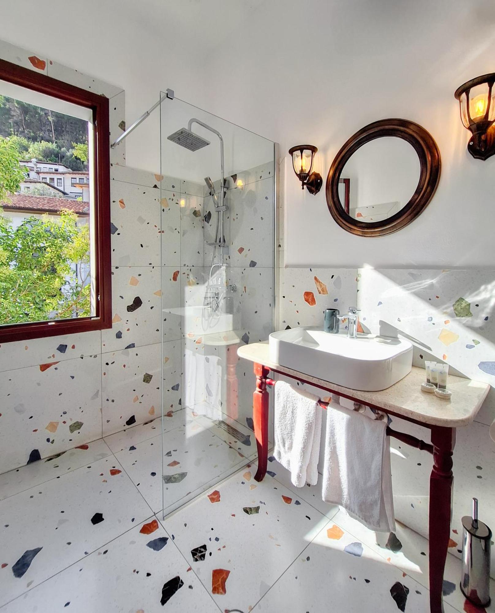 Villa Mishel Suites เบราท ภายนอก รูปภาพ