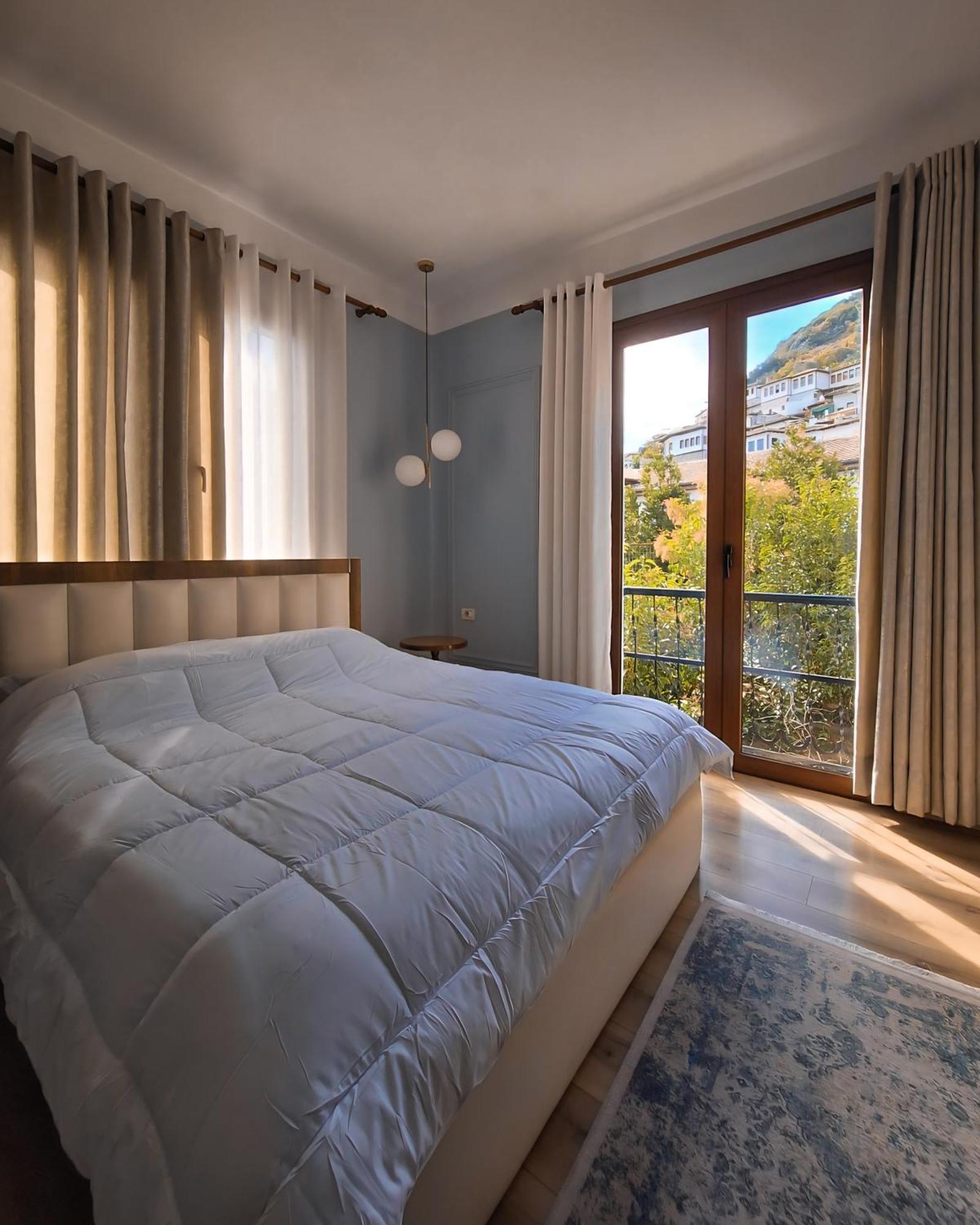 Villa Mishel Suites เบราท ภายนอก รูปภาพ